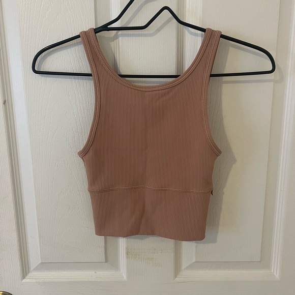 Lululemon power pivot tank size 2 - Picture 3 of 3